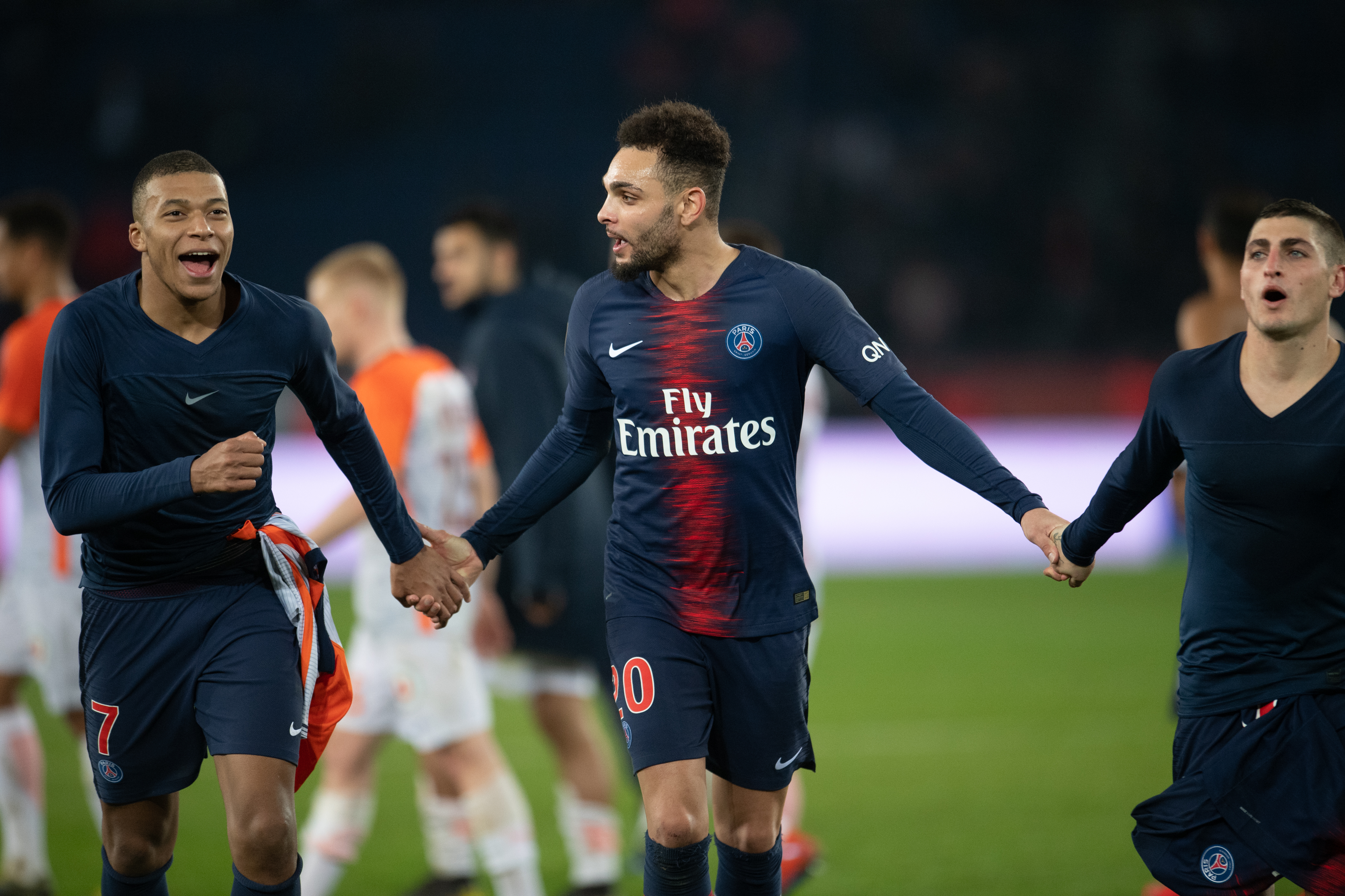 从而始终保 从而始终保