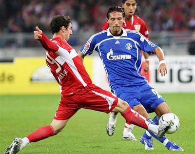 与强队交锋 与强队交锋