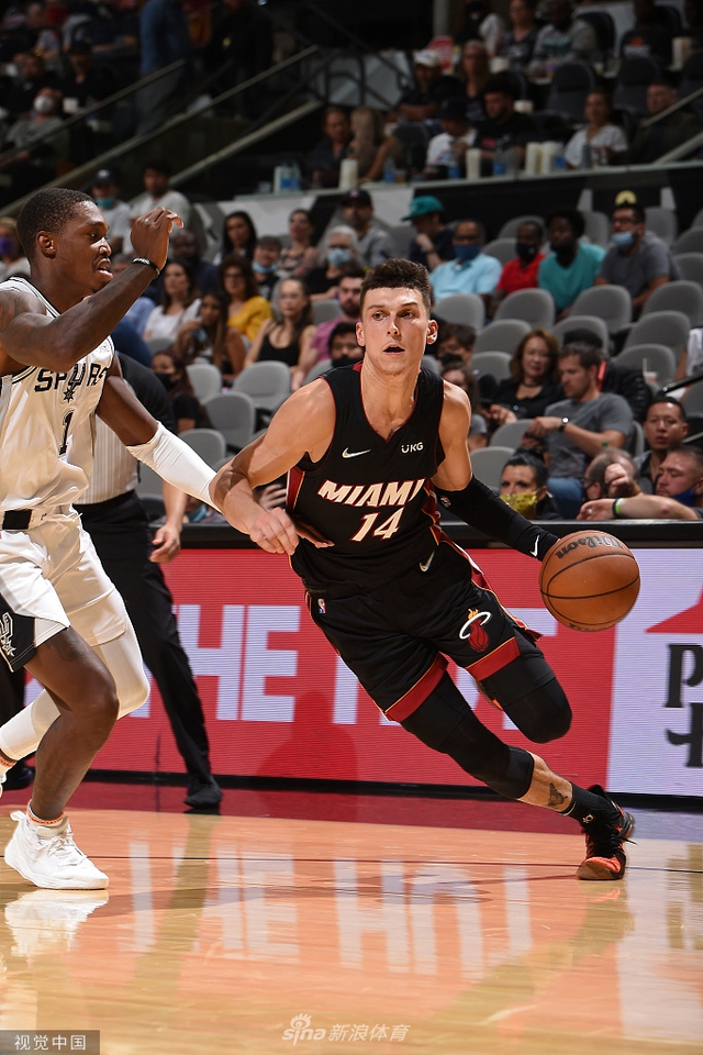 与场边康复 与场边康复